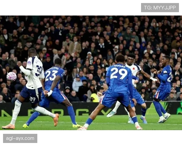 热刺切尔西激战正酣，季后赛资格争夺白热化