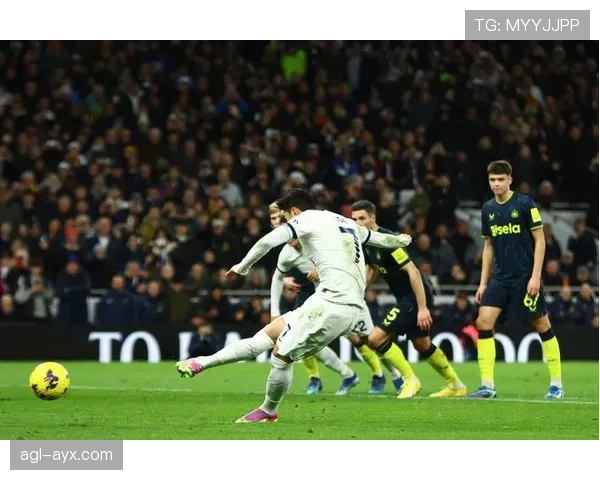 热刺强势击败波罗，重返英超争冠行列状态引发热议