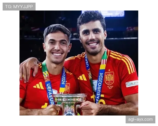 祖比门迪 vs 德克兰·赖斯:拦截效率与组织能力对比分析 祖比门迪 vs 德克兰·赖斯:拦截效率与组织能力对比分析